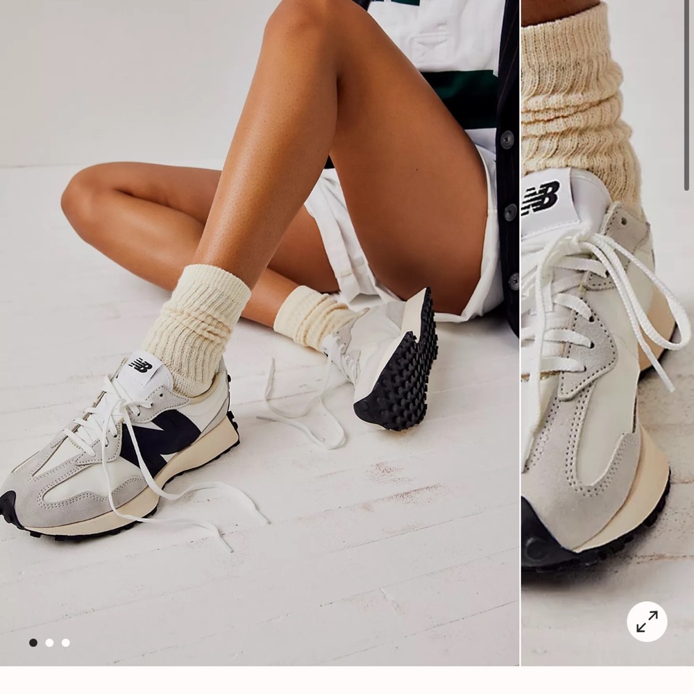 NEW New Balance 327 Moonbeam with Black